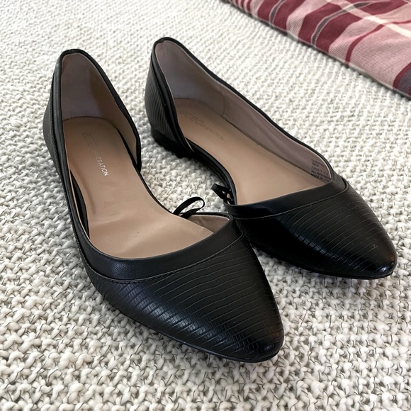 BCBG Black Lizard Textured Emmani Flats - Picture 4 of 6